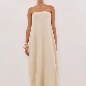 Chic Strapless Cream Maxi Dress